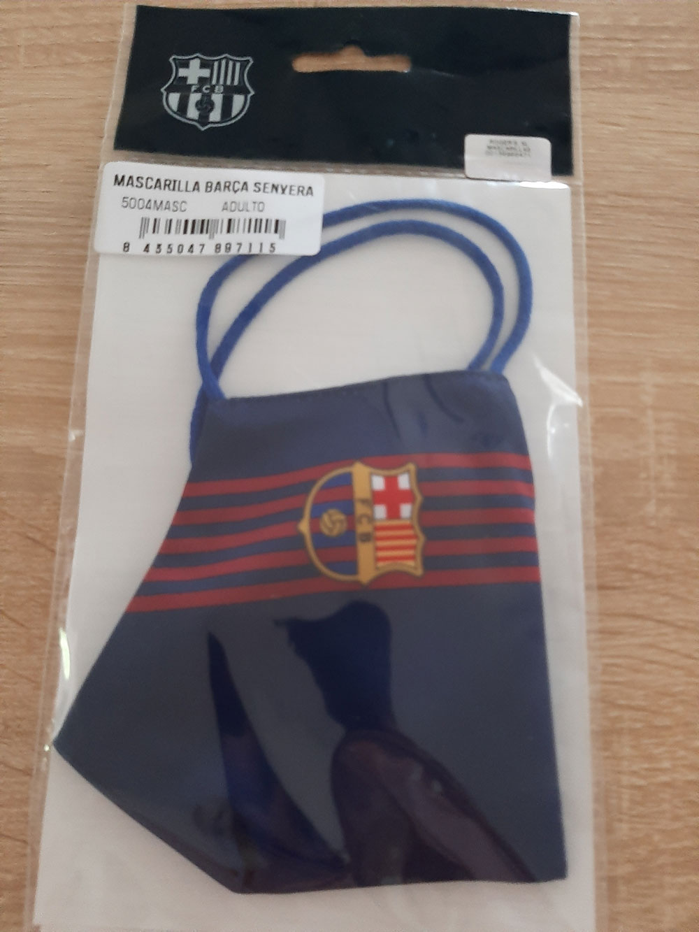 maska sa znakom FCB